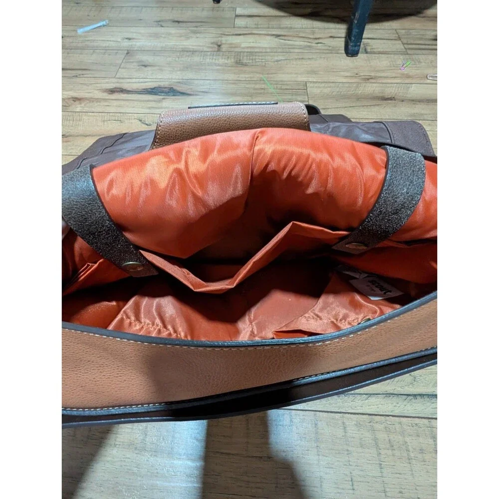 Scout by Petunia Pickle Bottom Leather Diaper Bag / Messenger Bag